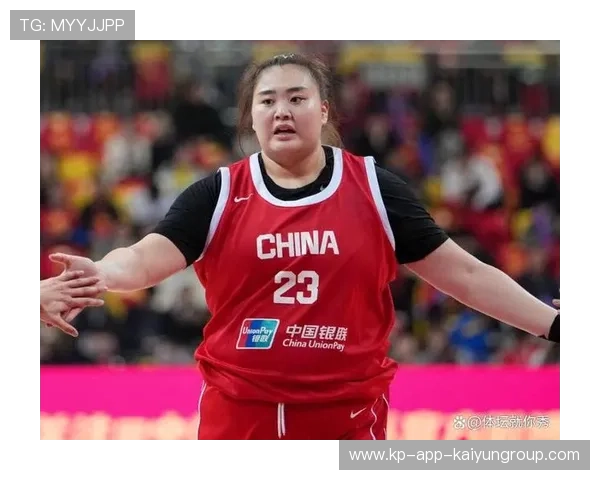 女篮姑娘的笑容诠释自信与力量，女篮神仙颜值